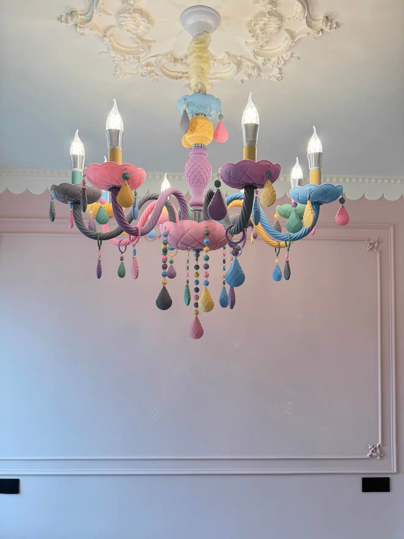 Macaron Color Resin Chandelier
