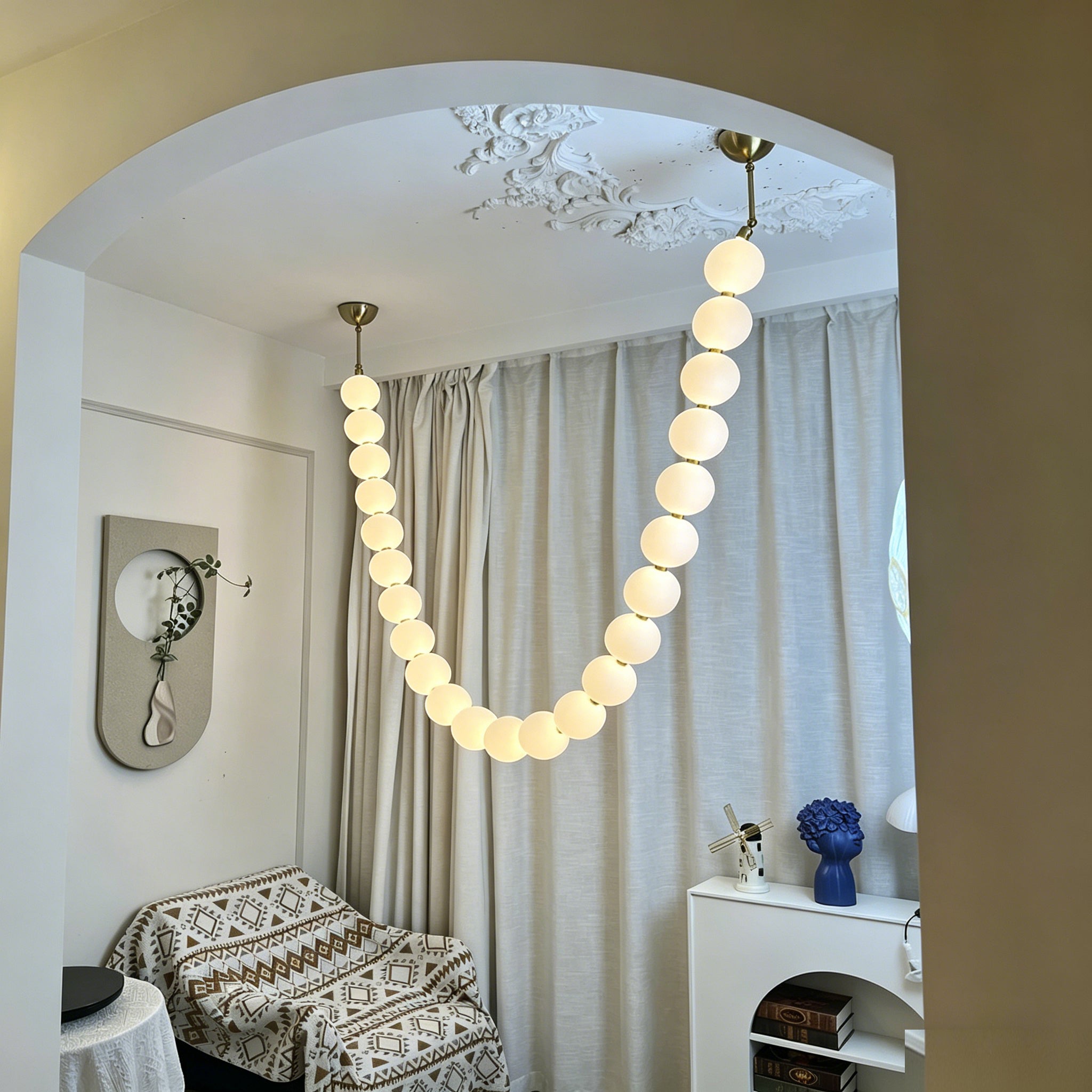 White pearl necklace pendant light