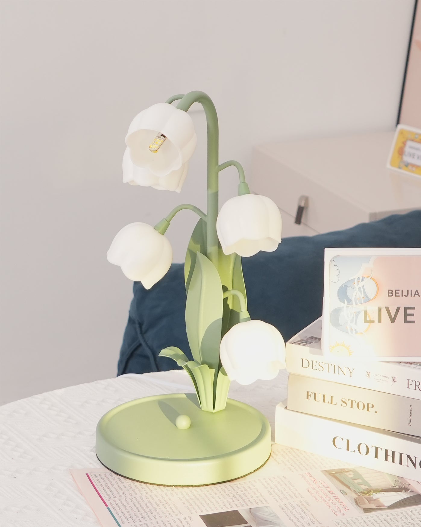Bell Orchid Table Lamp