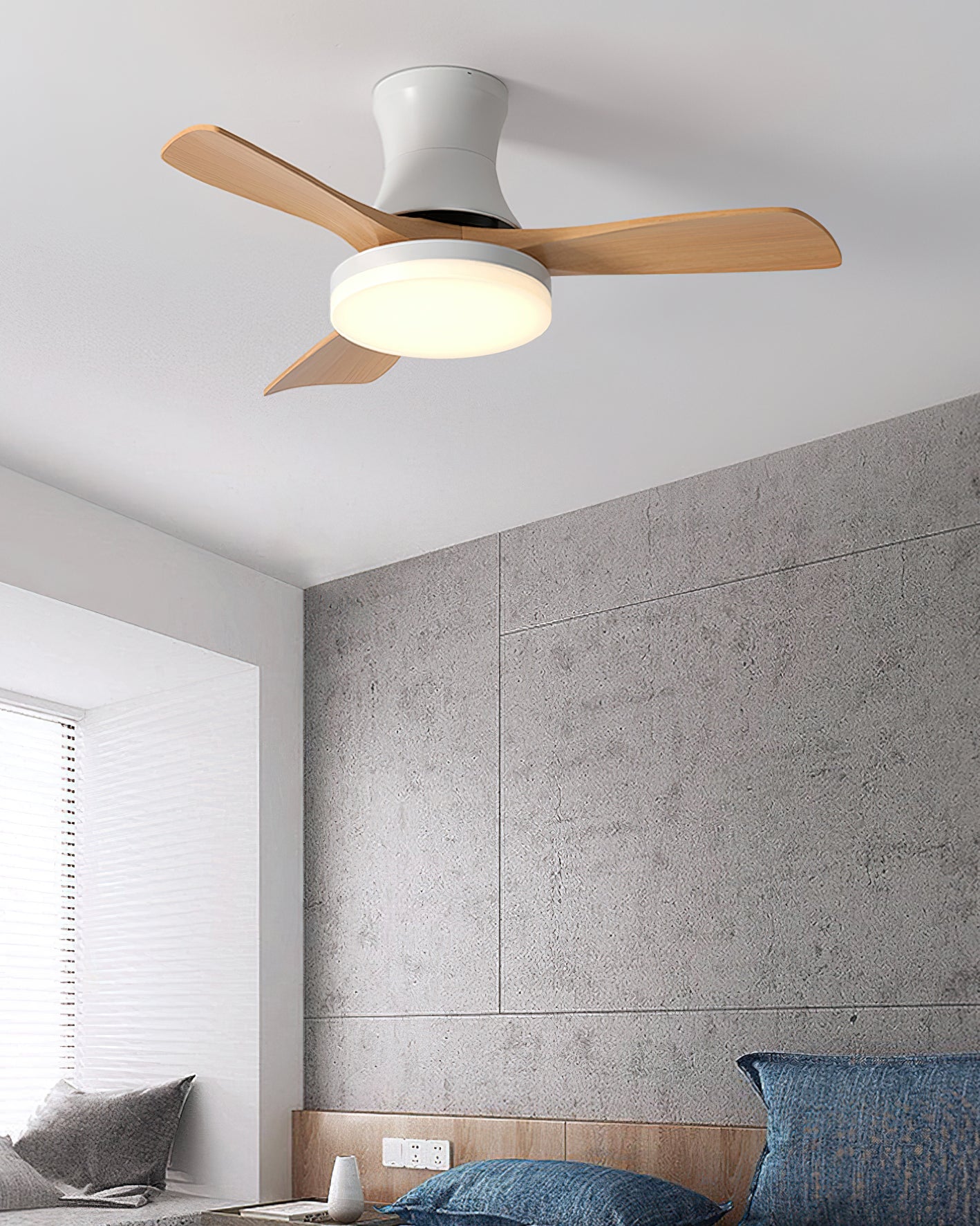 Retro Wood Blade Ceiling Fan Light