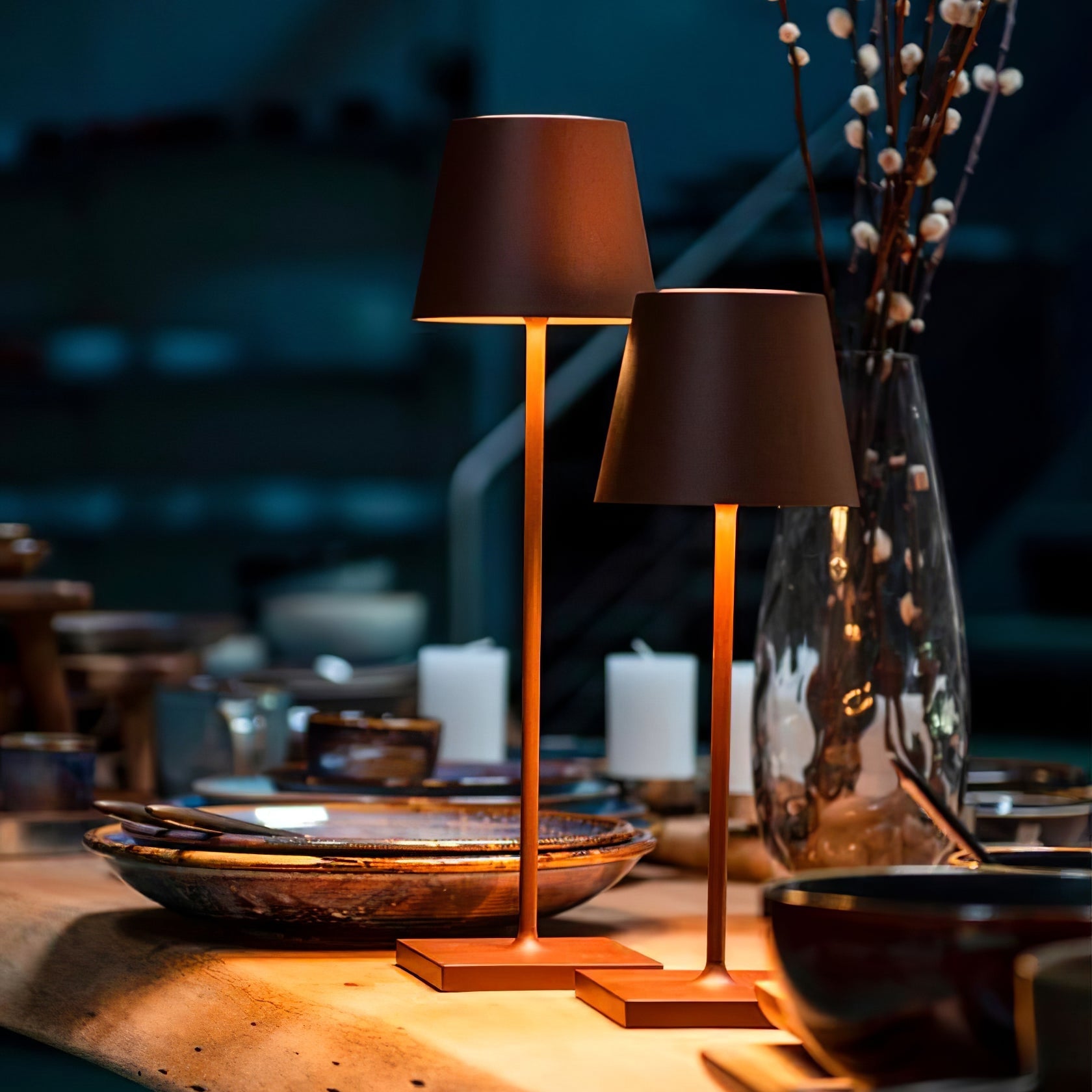 Doku Built-in Battery Table Lamp