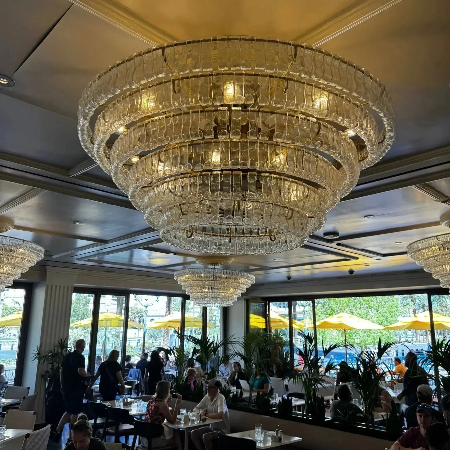 Olive-Green Ghiaccio Glass Chandelier